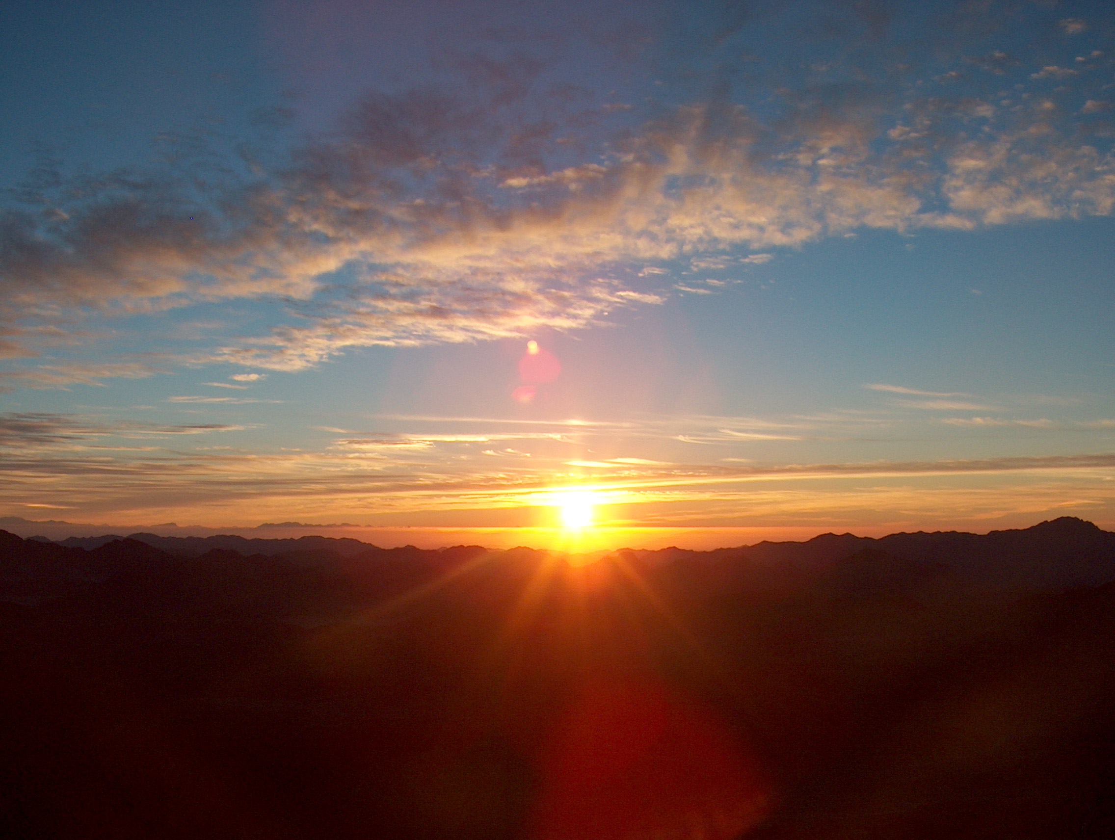 sunrise-seen-from-mount-sinai-1550472